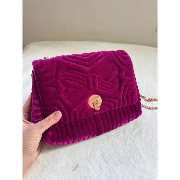 Ted Baker velvet chain-link crossbody bag - Picture 1 of 6